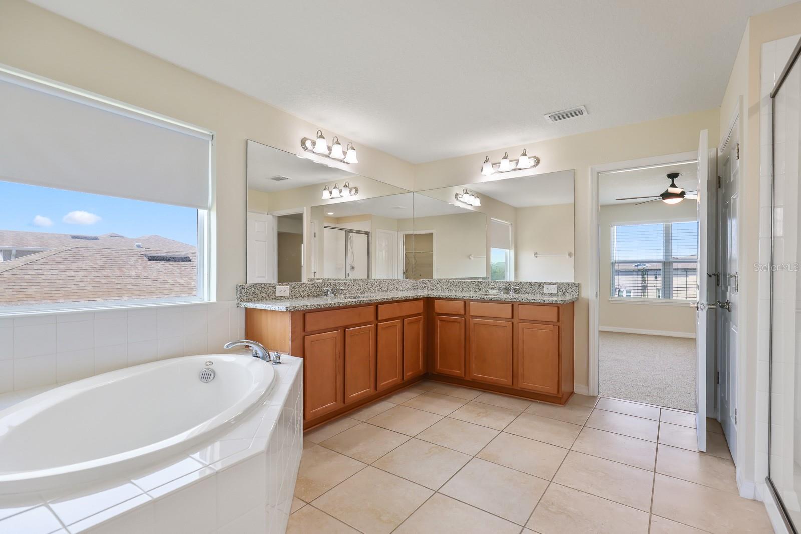 Image 26 of 44 For 13441 Palmera Vista Drive