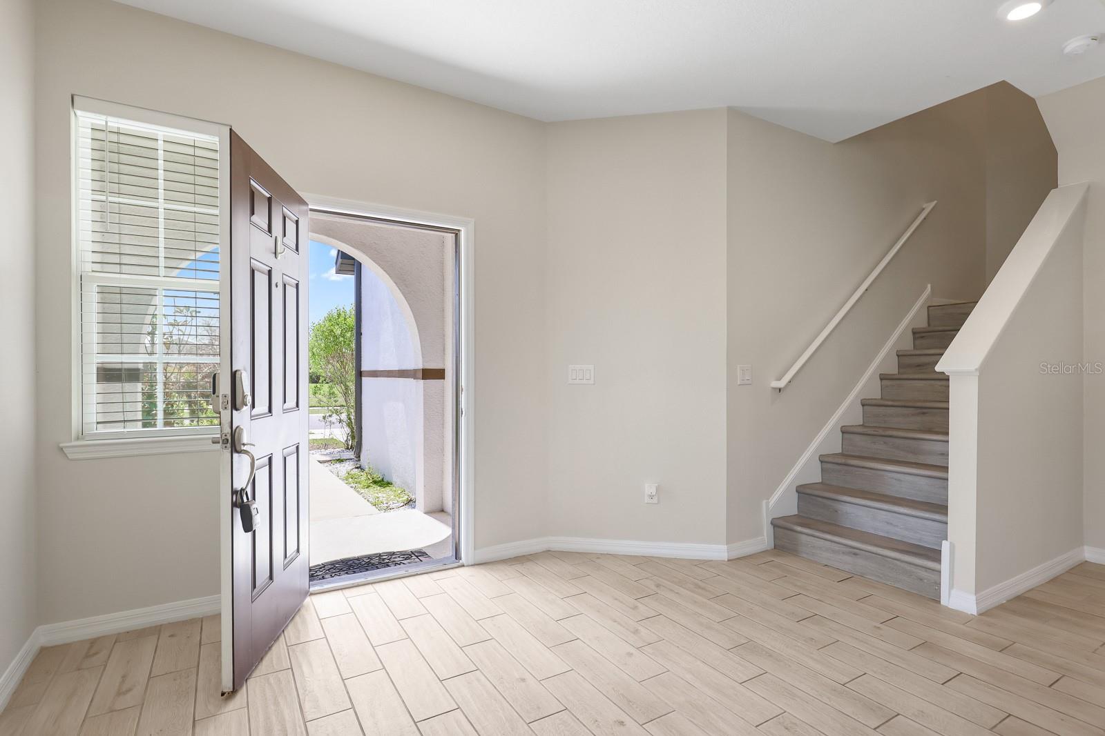 Image 3 of 44 For 13441 Palmera Vista Drive