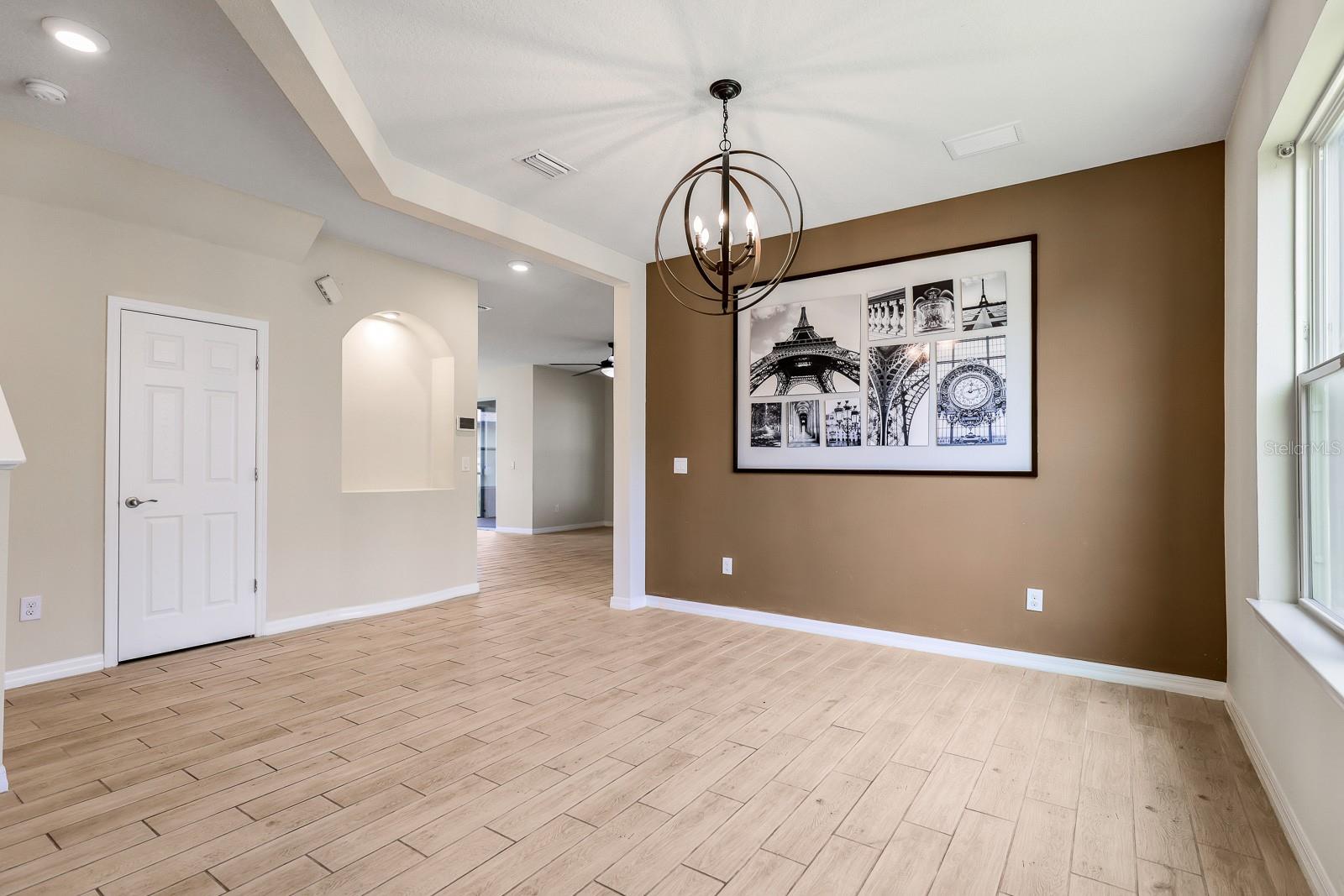 Image 4 of 44 For 13441 Palmera Vista Drive