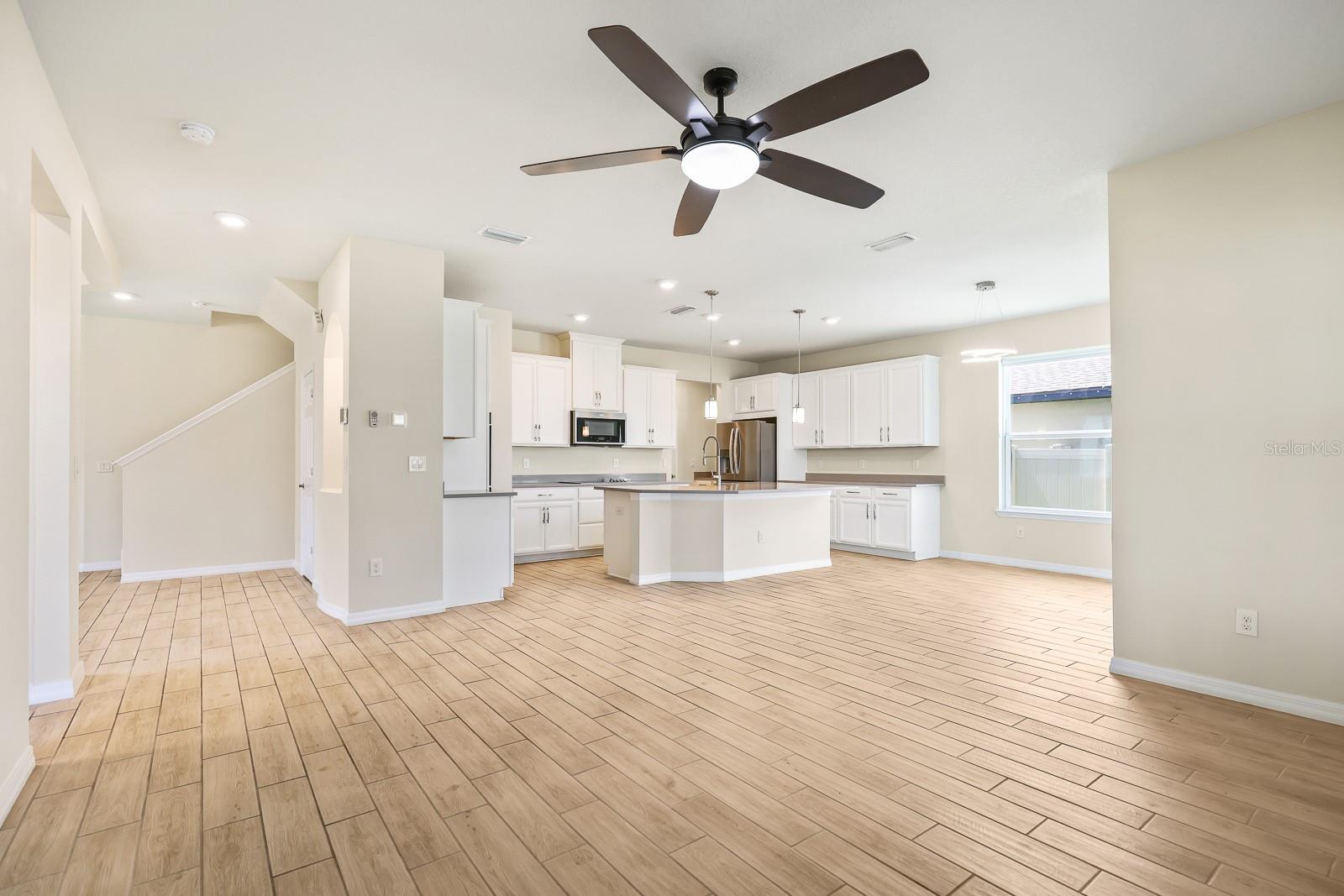 Image 7 of 44 For 13441 Palmera Vista Drive