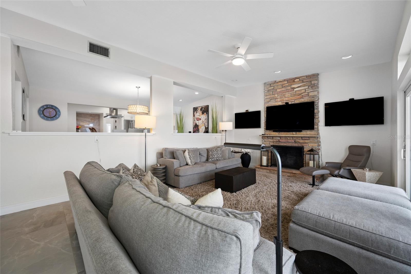 Image 3 of 100 For 540 59th Avenue