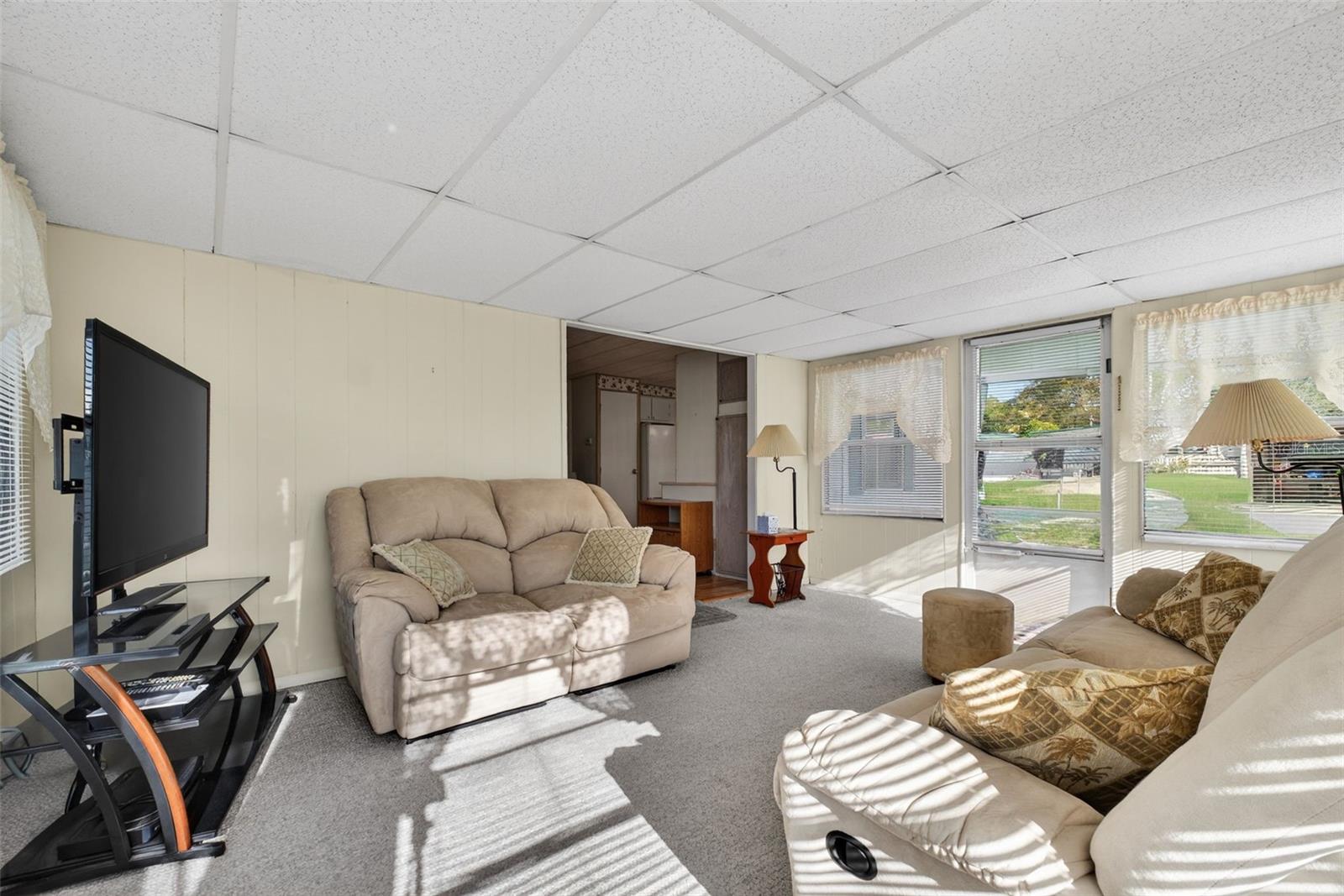 Image 11 of 32 For 39136 Flora Avenue