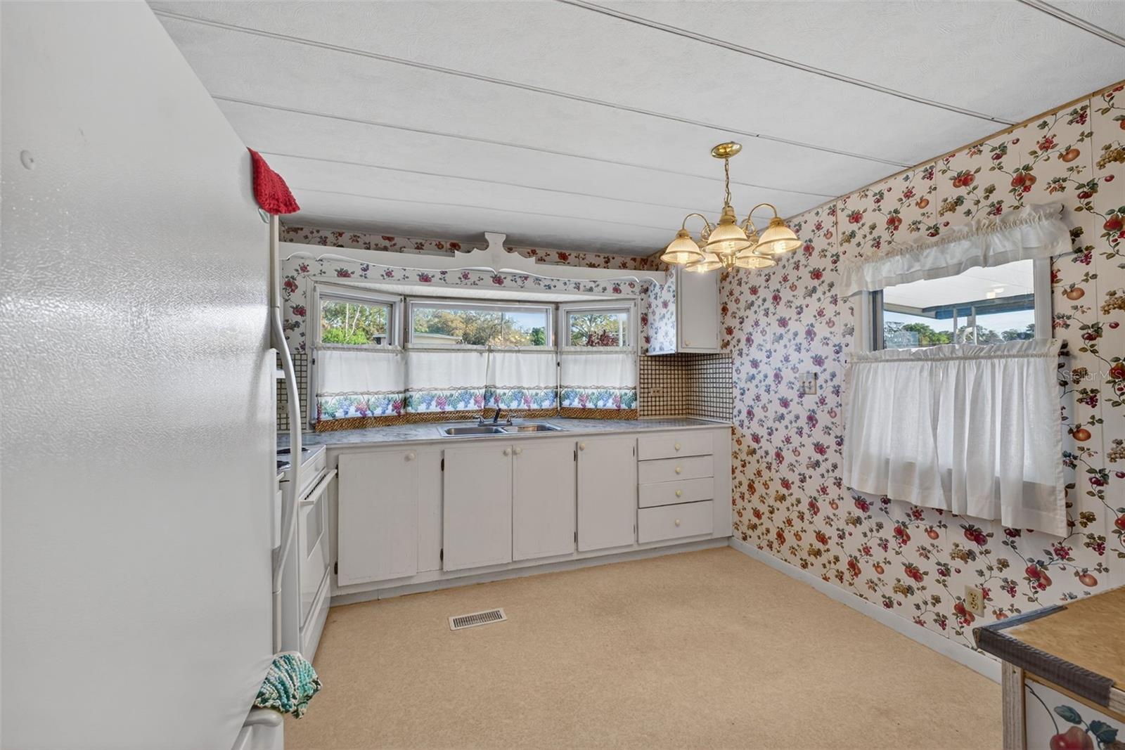 Image 14 of 32 For 39136 Flora Avenue