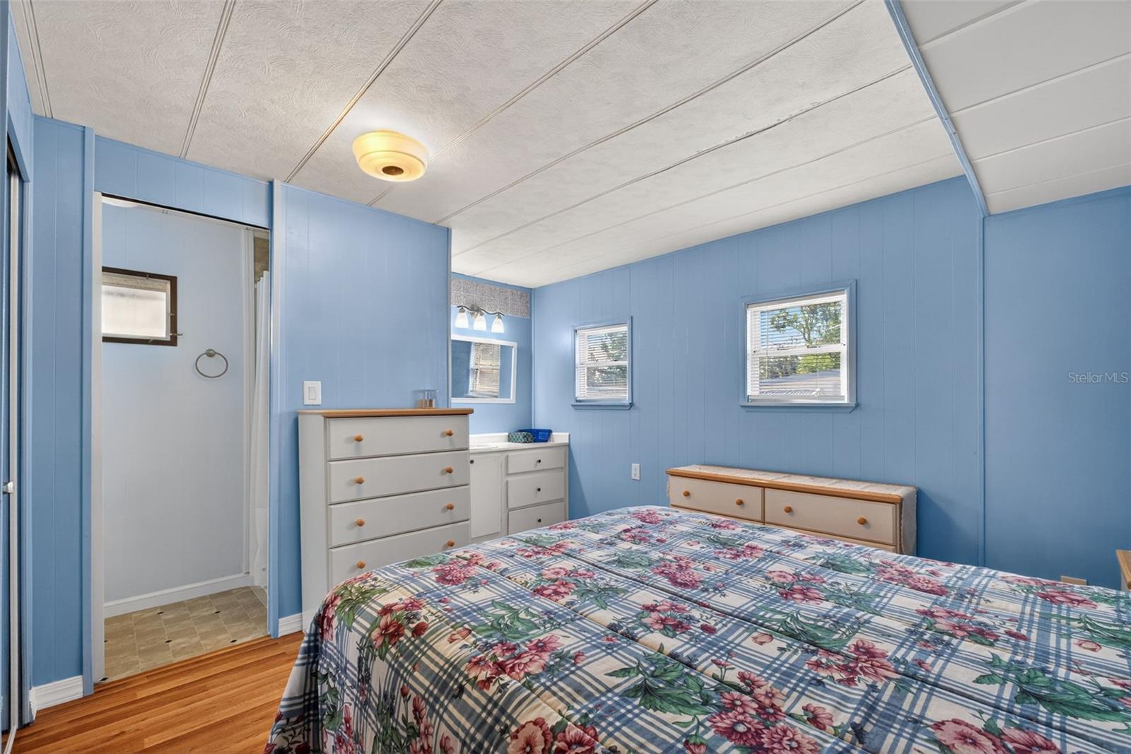 Image 18 of 32 For 39136 Flora Avenue