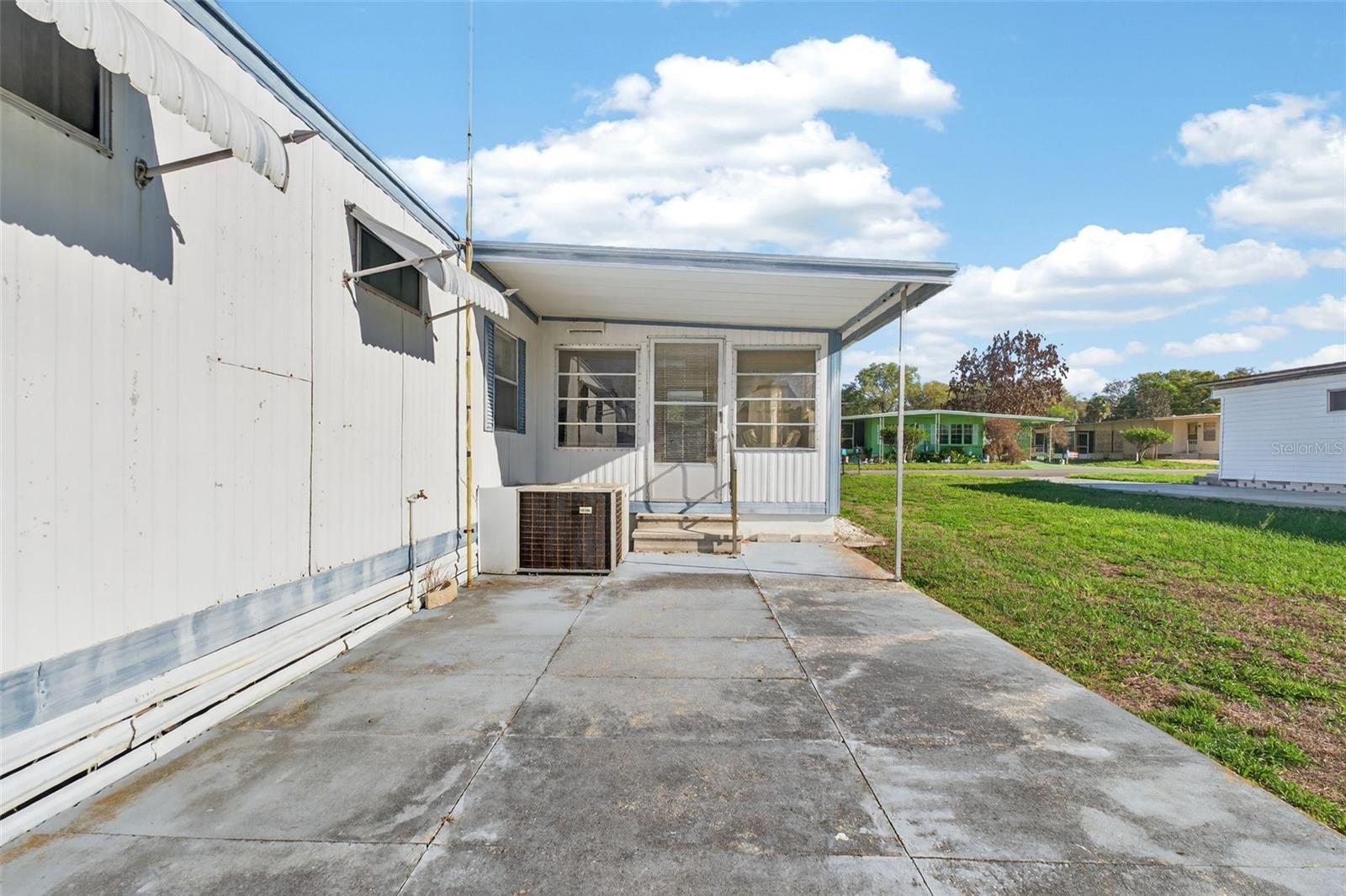 Image 28 of 32 For 39136 Flora Avenue