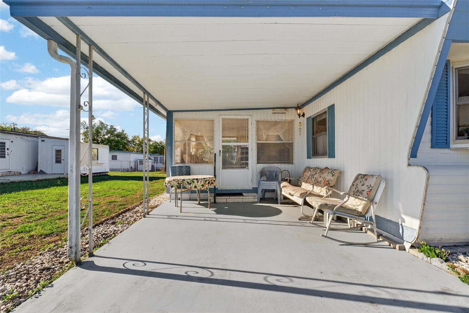 Image 6 of 32 For 39136 Flora Avenue