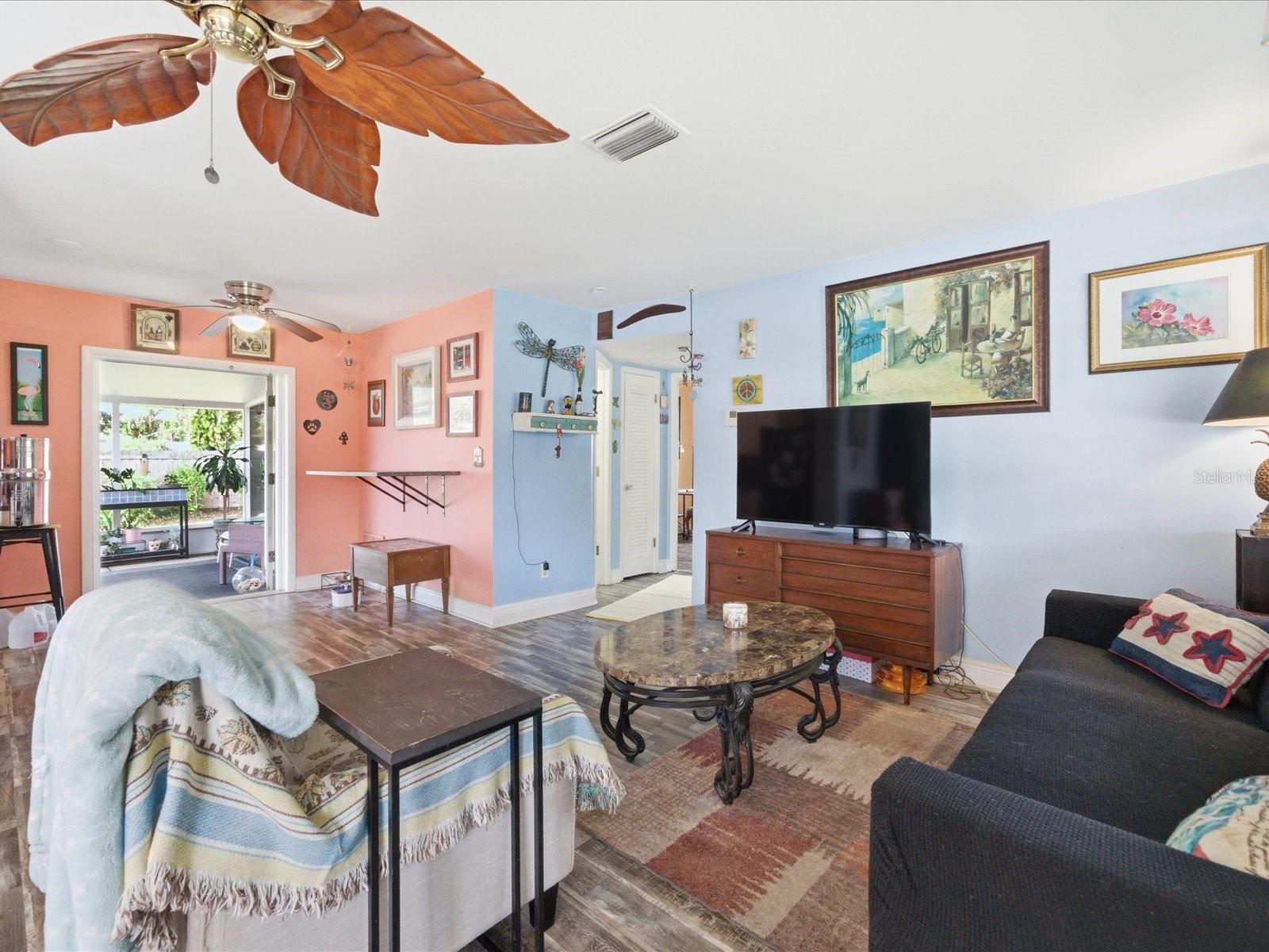 Image 11 of 35 For 10698 106th Street