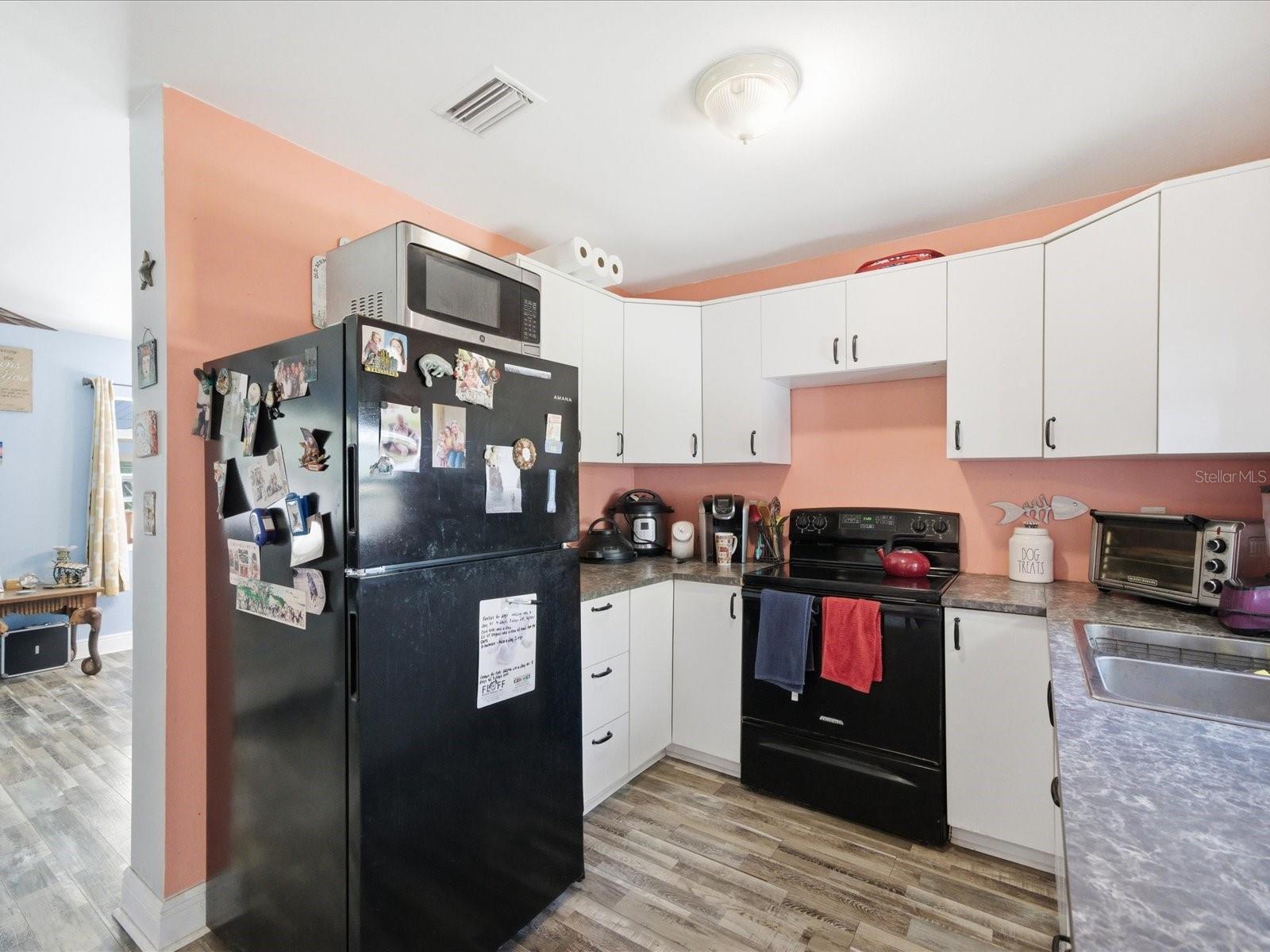 Image 17 of 35 For 10698 106th Street