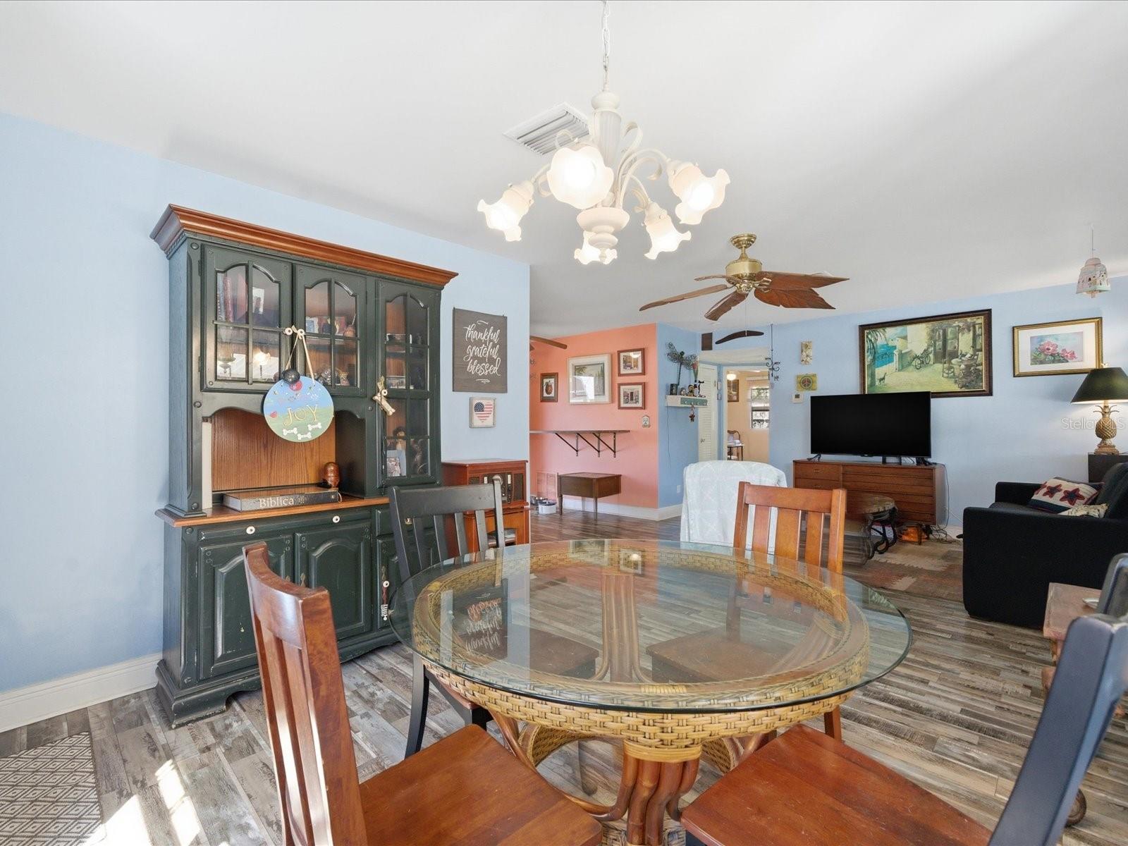 Image 23 of 35 For 10698 106th Street