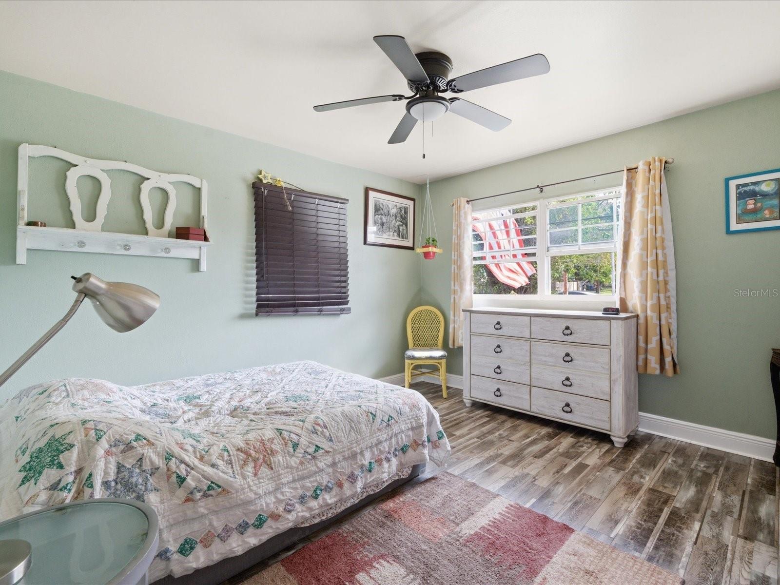 Image 25 of 35 For 10698 106th Street