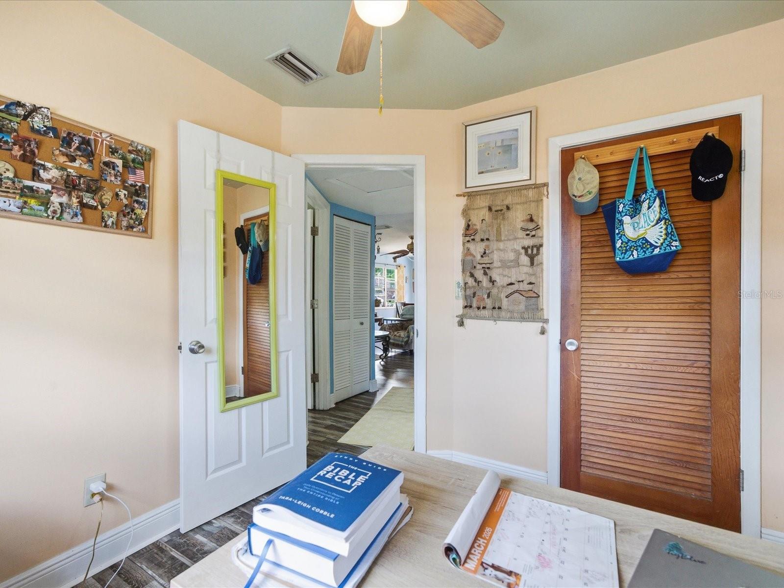 Image 27 of 35 For 10698 106th Street