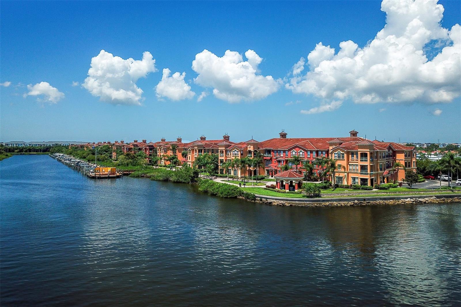 Image 44 of 49 For 2722 Via Tivoli  422b