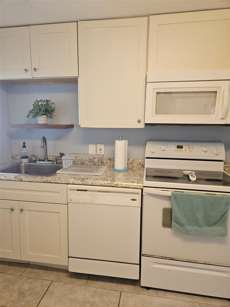 Image 5 of 19 For 373 Majesty Drive 373