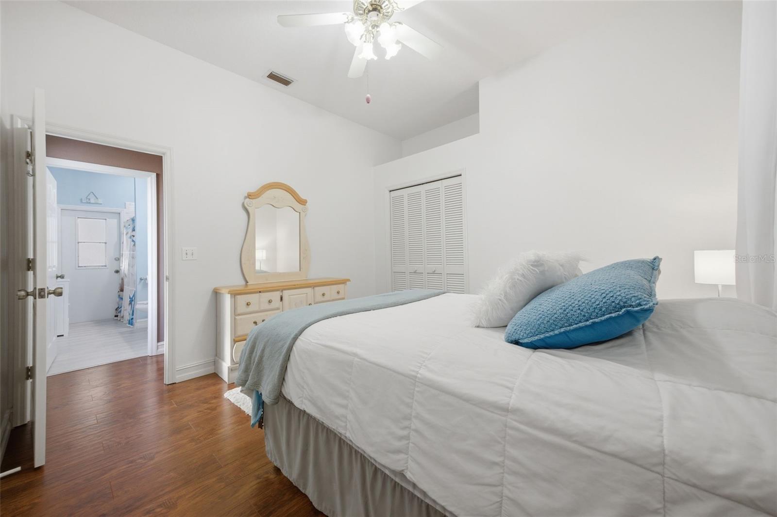 Listing photo id 30 for 18302 Saint James Court