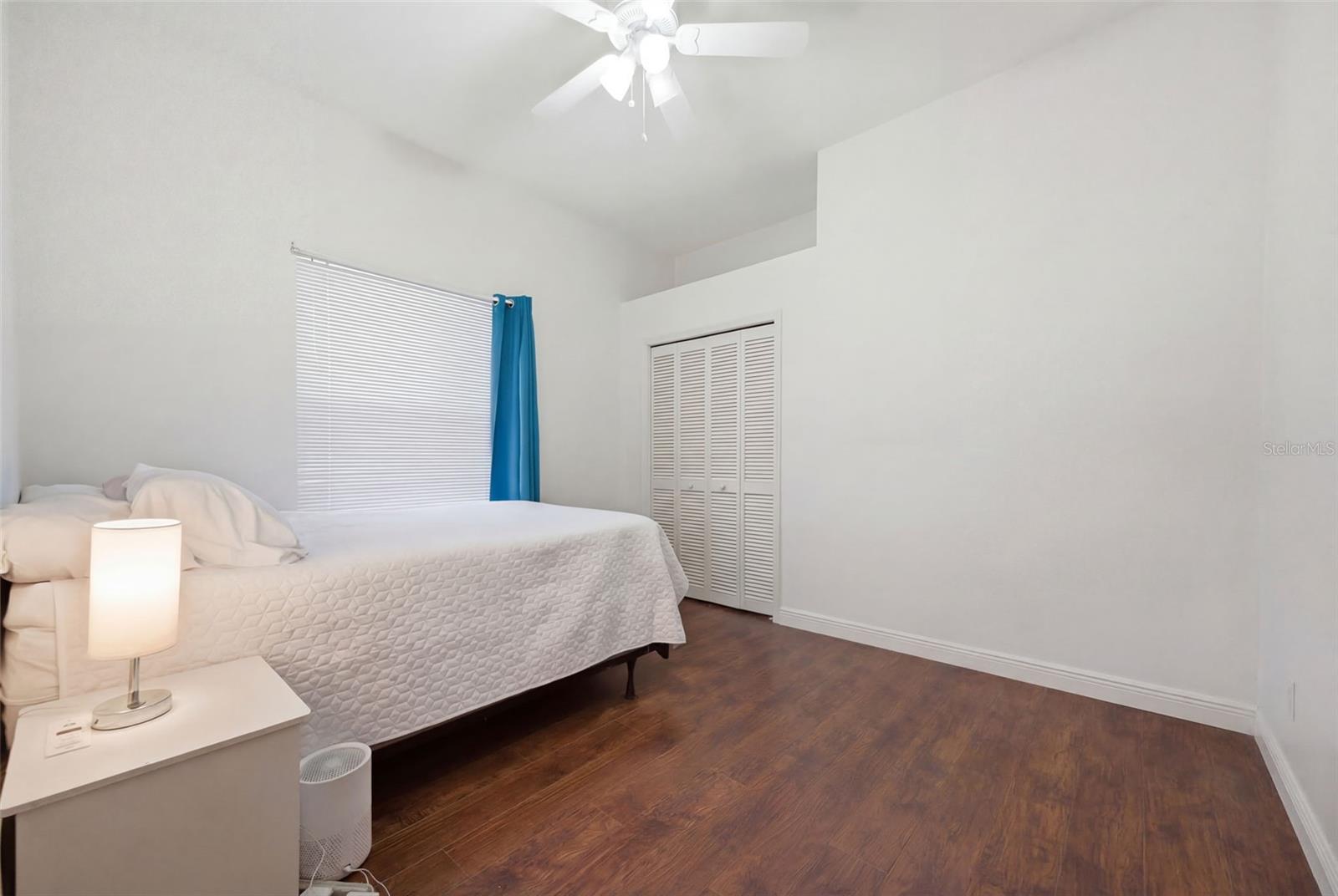 Listing photo id 35 for 18302 Saint James Court