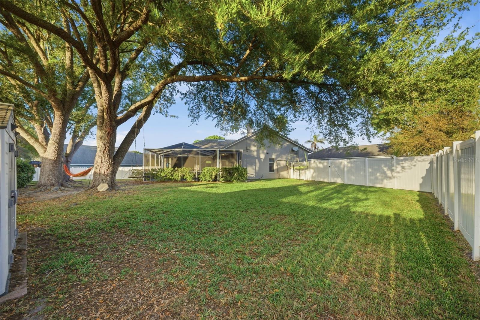 Listing photo id 45 for 18302 Saint James Court