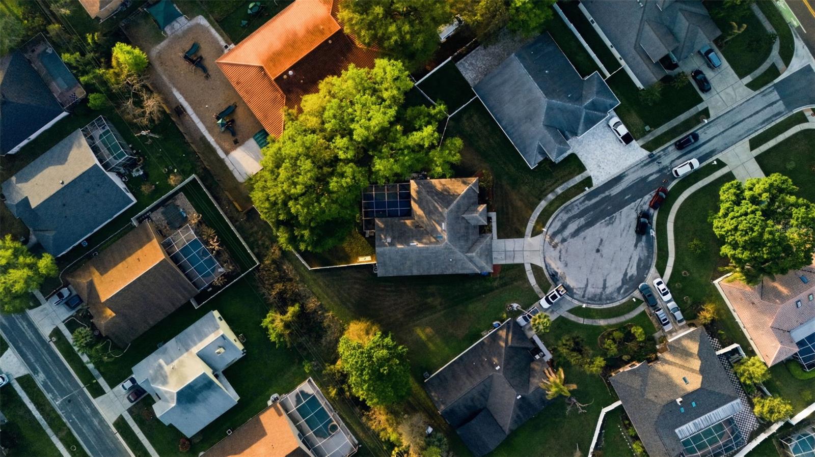 Listing photo id 55 for 18302 Saint James Court