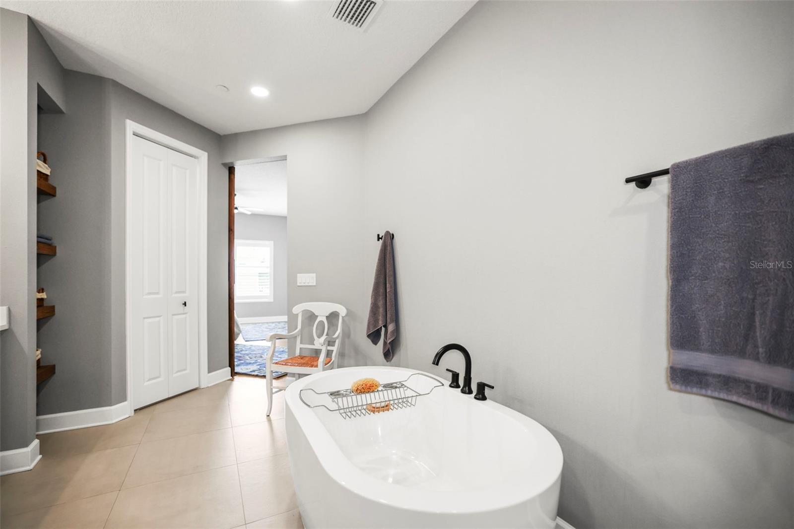 Image 33 of 73 For 1340 Bayshore Boulevard 502