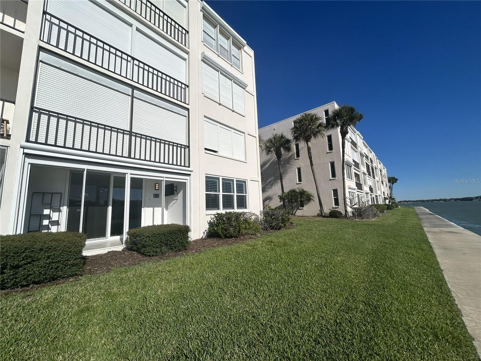 Image 30 of 53 For 7625 Sun Island Drive S 108