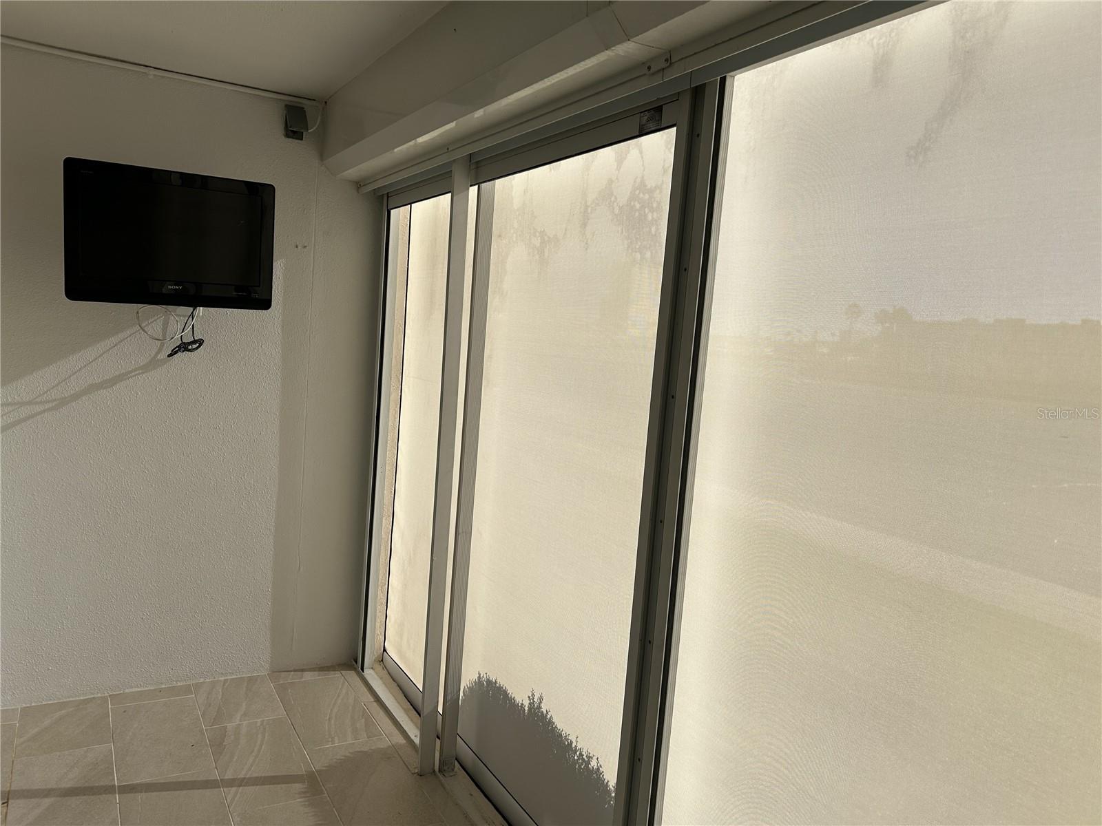 Image 35 of 53 For 7625 Sun Island Drive S 108