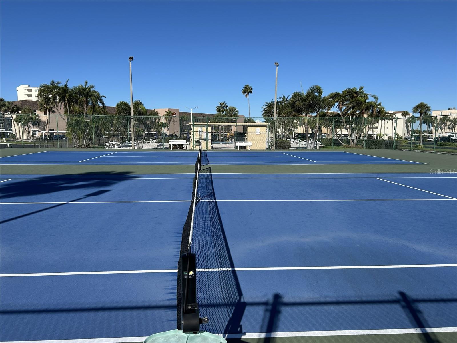 Image 44 of 53 For 7625 Sun Island Drive S 108