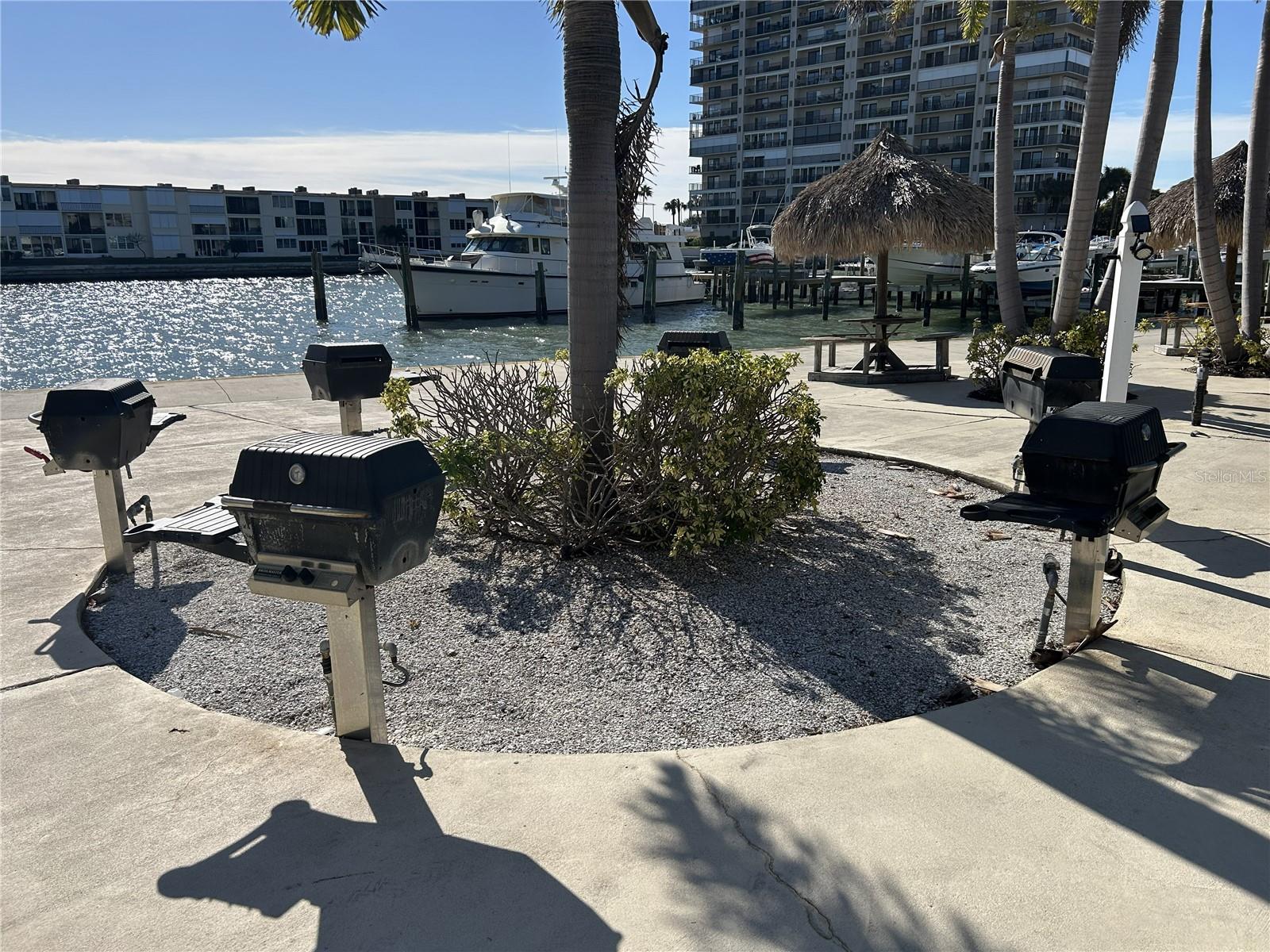 Image 46 of 53 For 7625 Sun Island Drive S 108