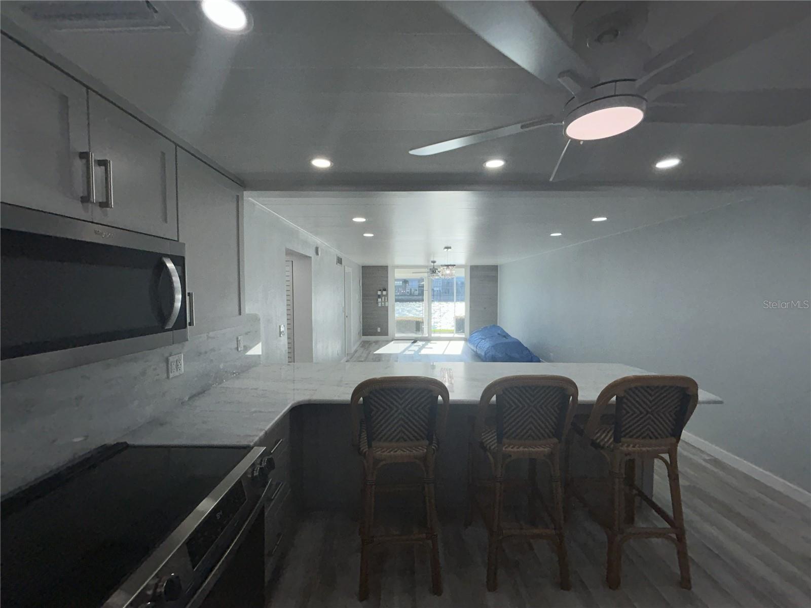 Image 7 of 53 For 7625 Sun Island Drive S 108