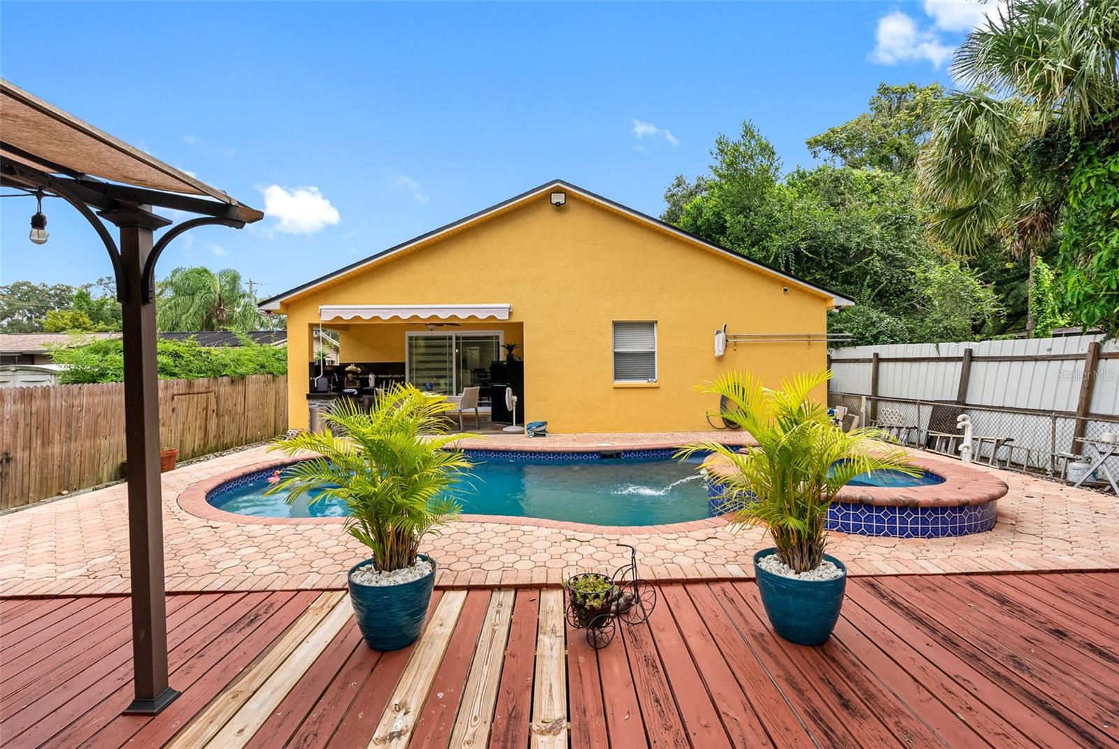 Image 13 of 58 For 10407 Woodmere Road