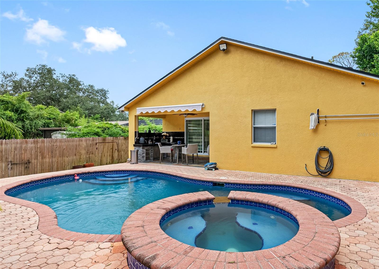 Image 14 of 58 For 10407 Woodmere Road