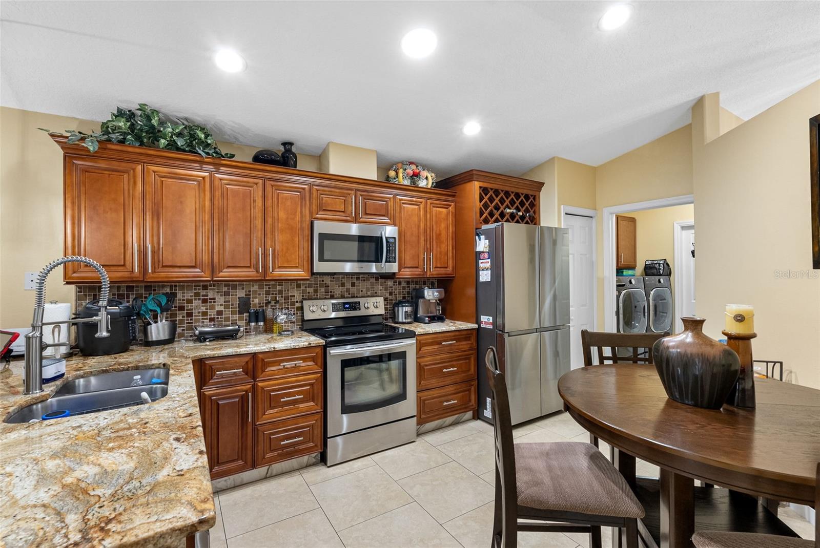 Image 20 of 58 For 10407 Woodmere Road