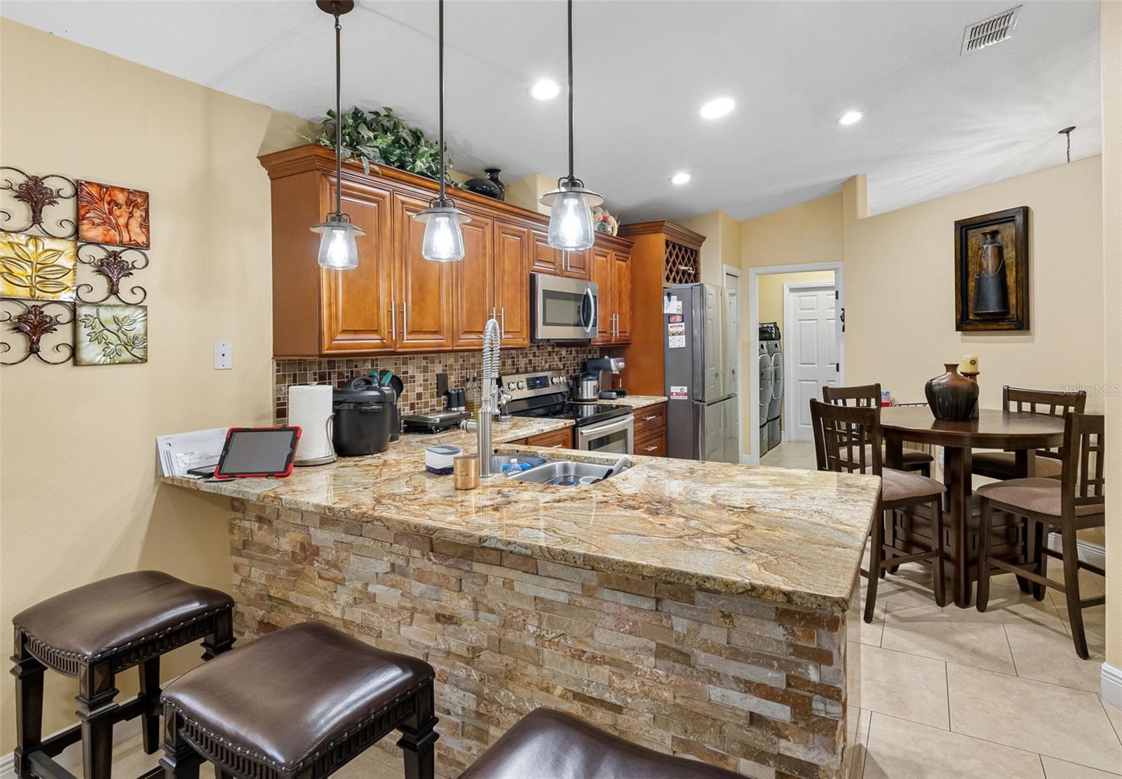 Image 22 of 58 For 10407 Woodmere Road