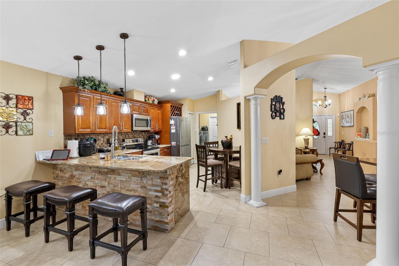 Image 23 of 58 For 10407 Woodmere Road