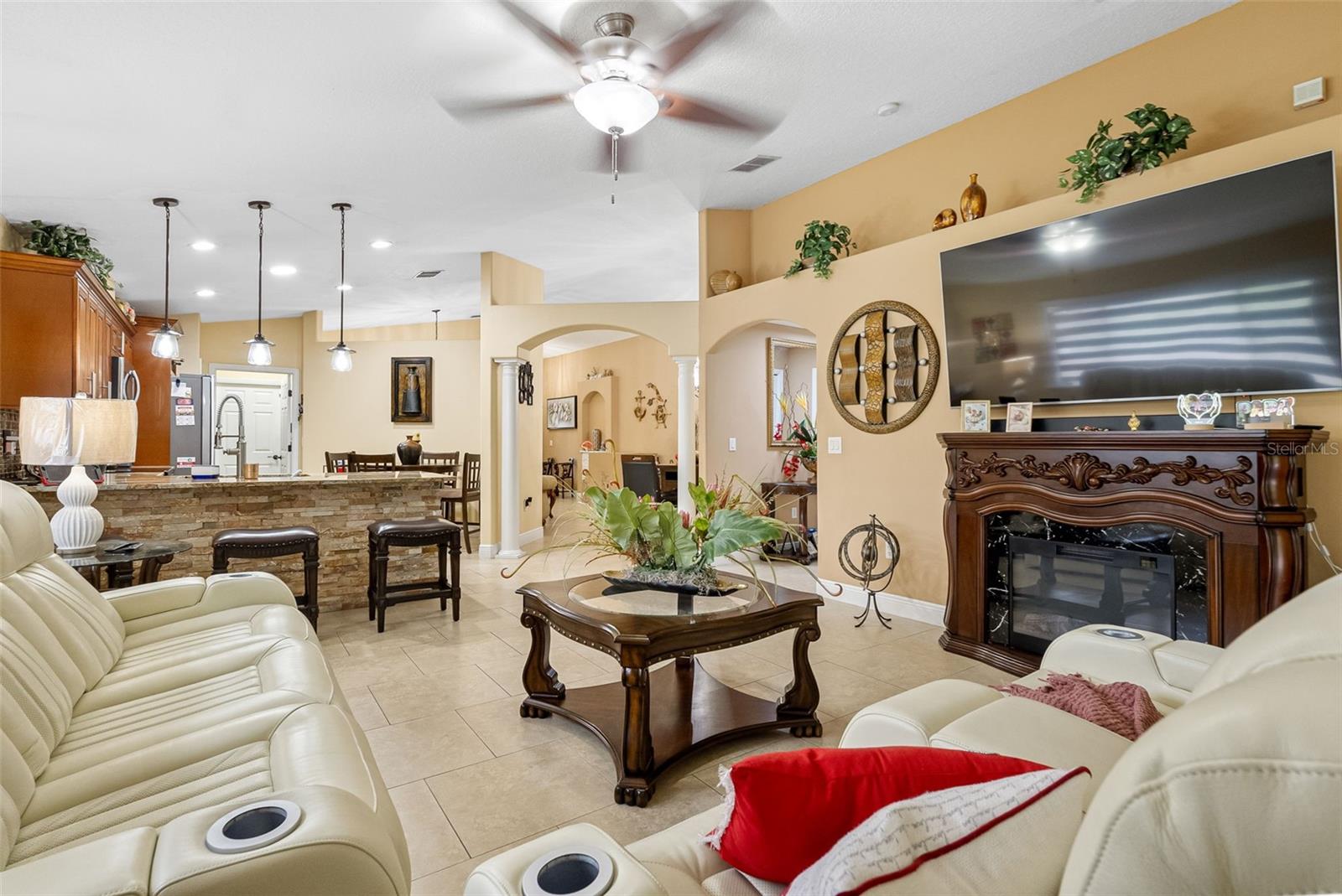 Image 28 of 58 For 10407 Woodmere Road