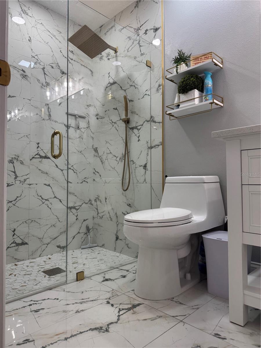 Image 57 of 58 For 10407 Woodmere Road