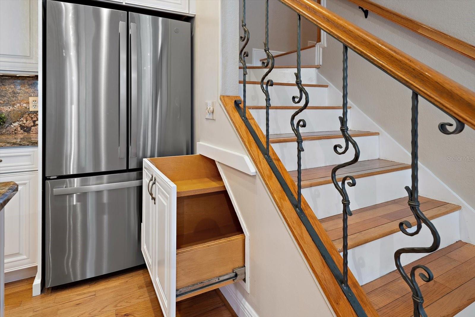 Image 15 of 51 For 2920 El Prado Boulevard 13