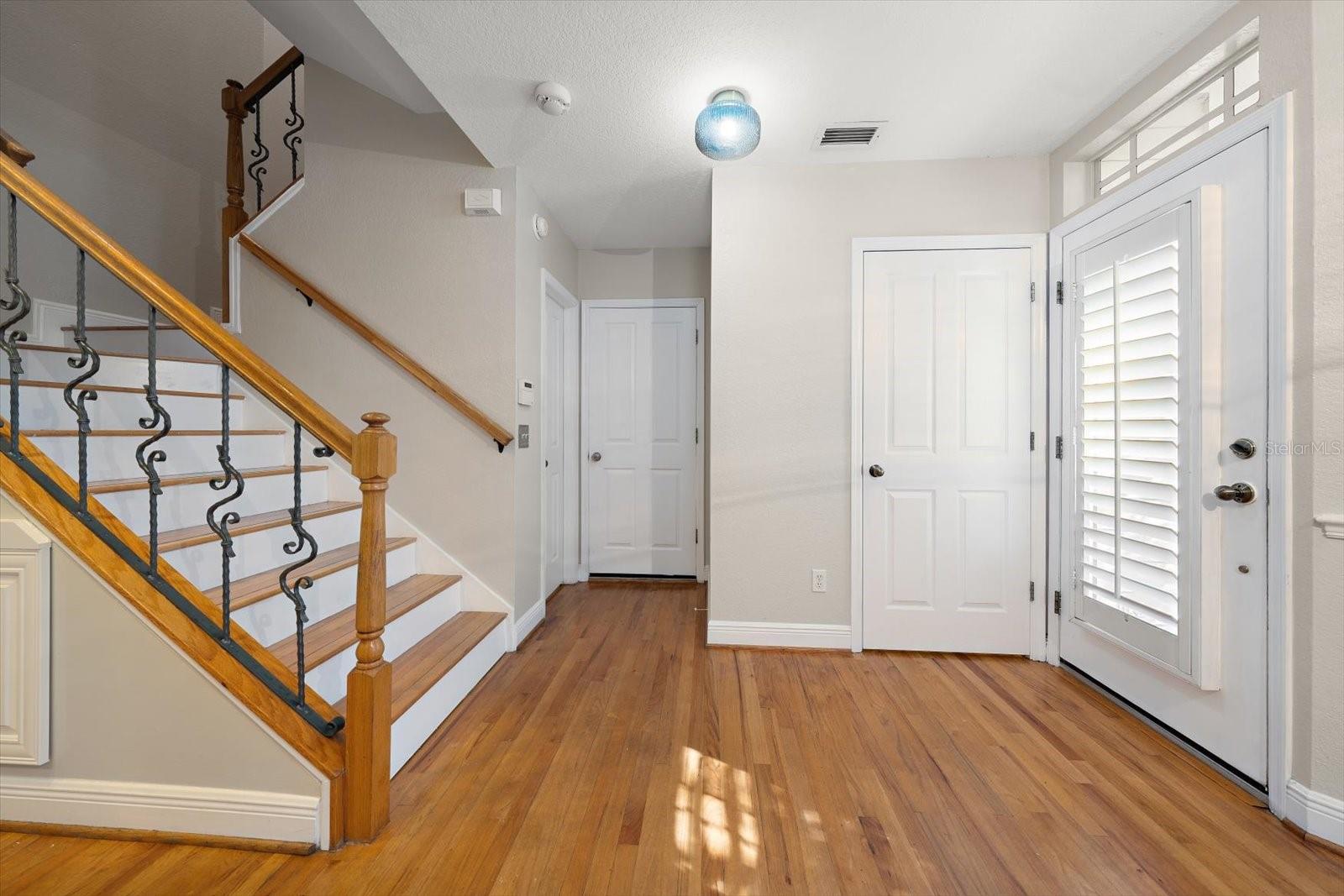 Image 16 of 51 For 2920 El Prado Boulevard 13