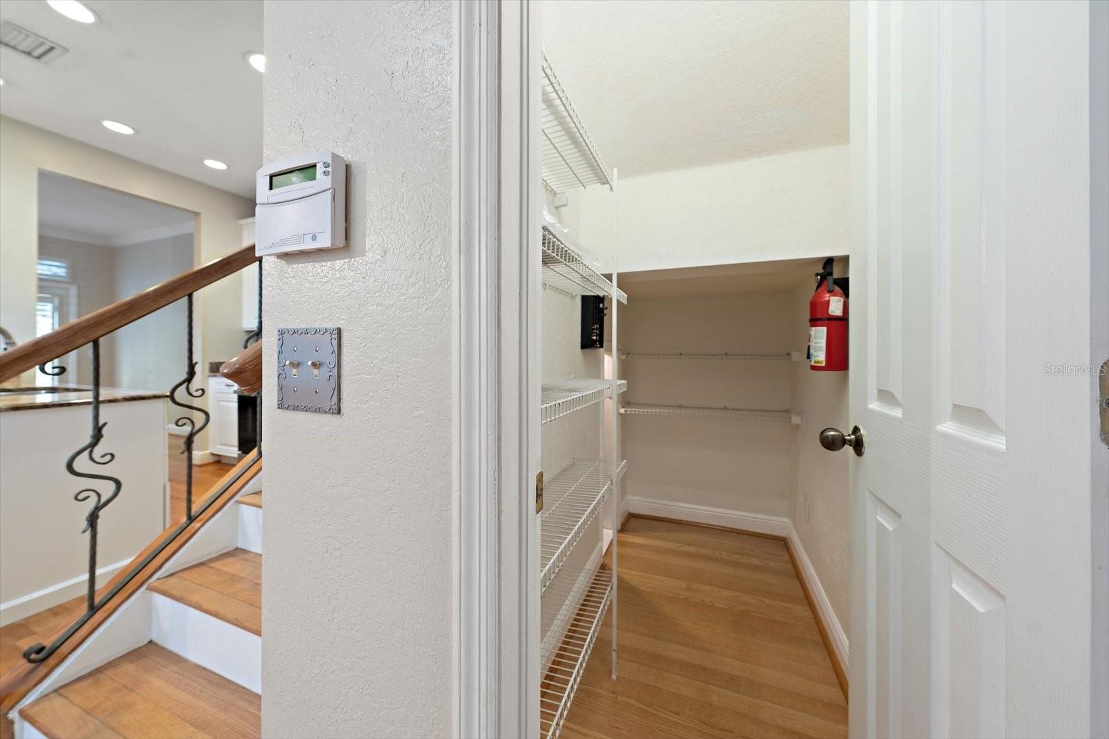 Image 21 of 51 For 2920 El Prado Boulevard 13