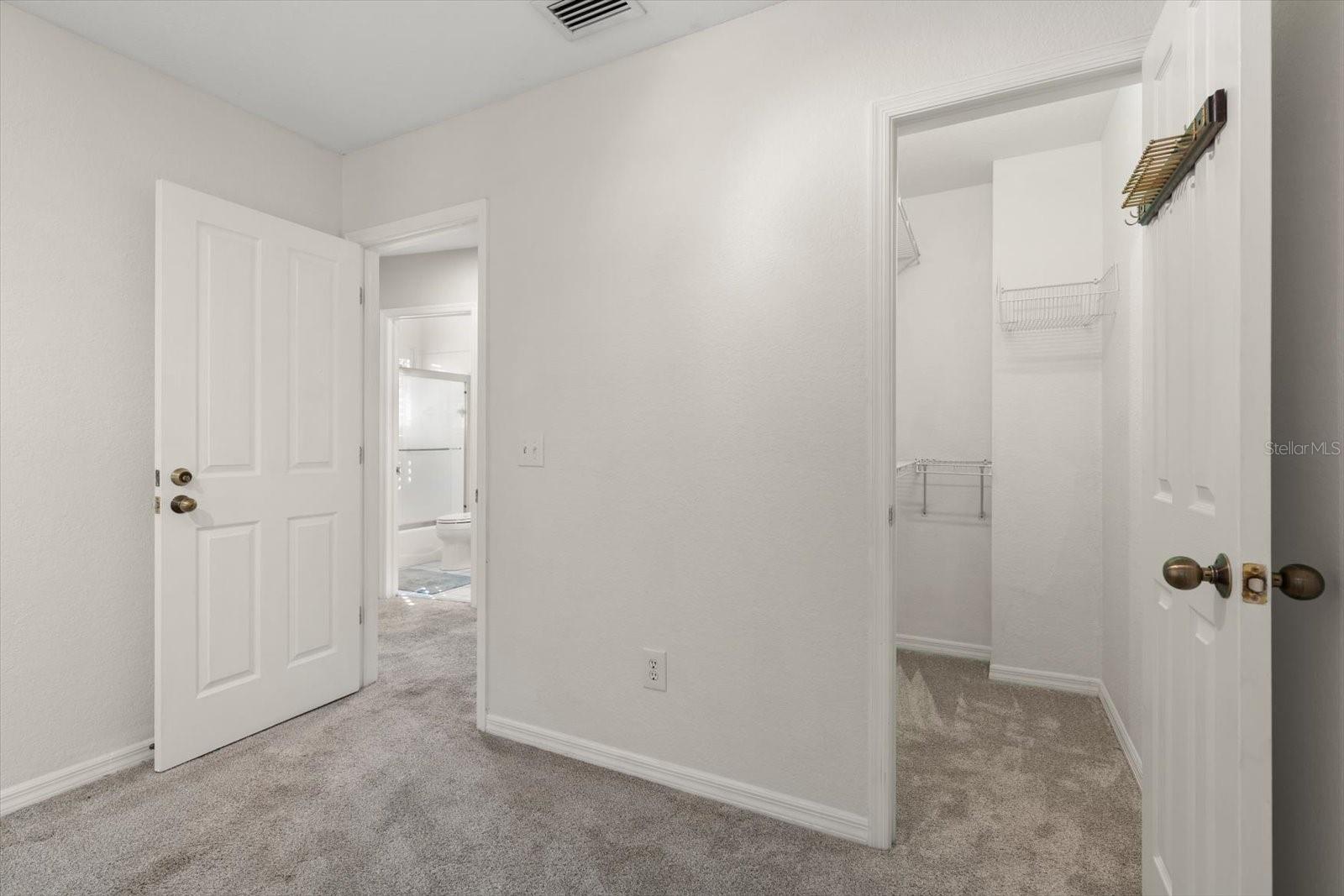 Image 31 of 51 For 2920 El Prado Boulevard 13