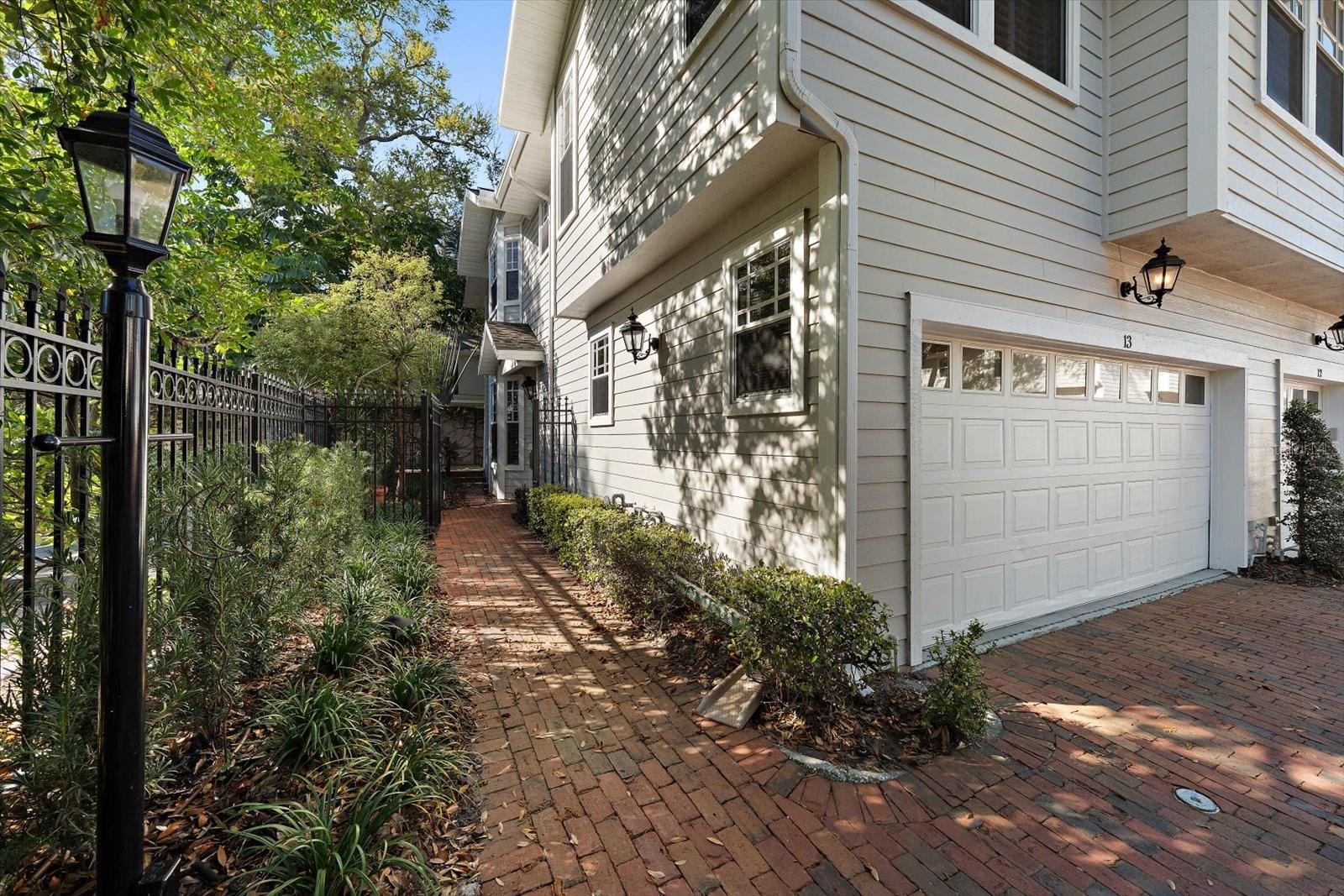 Image 37 of 51 For 2920 El Prado Boulevard 13