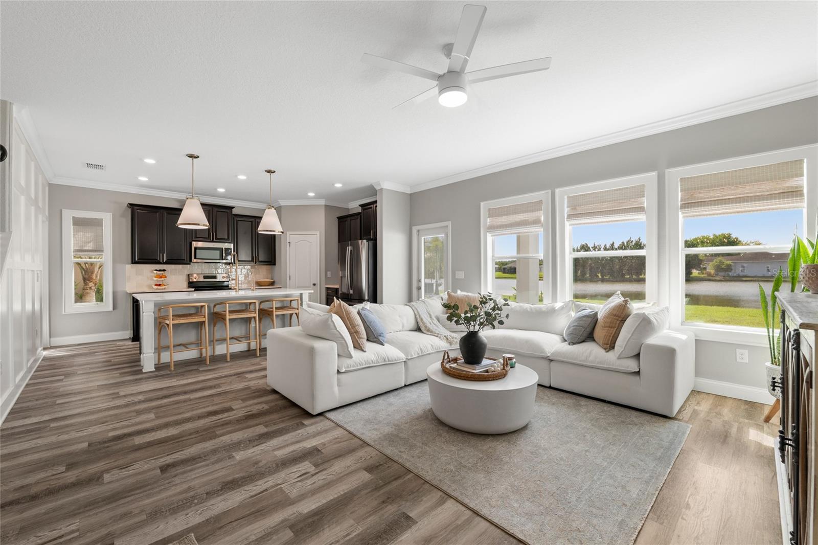 Image 10 of 52 For 11930 Lake Boulevard