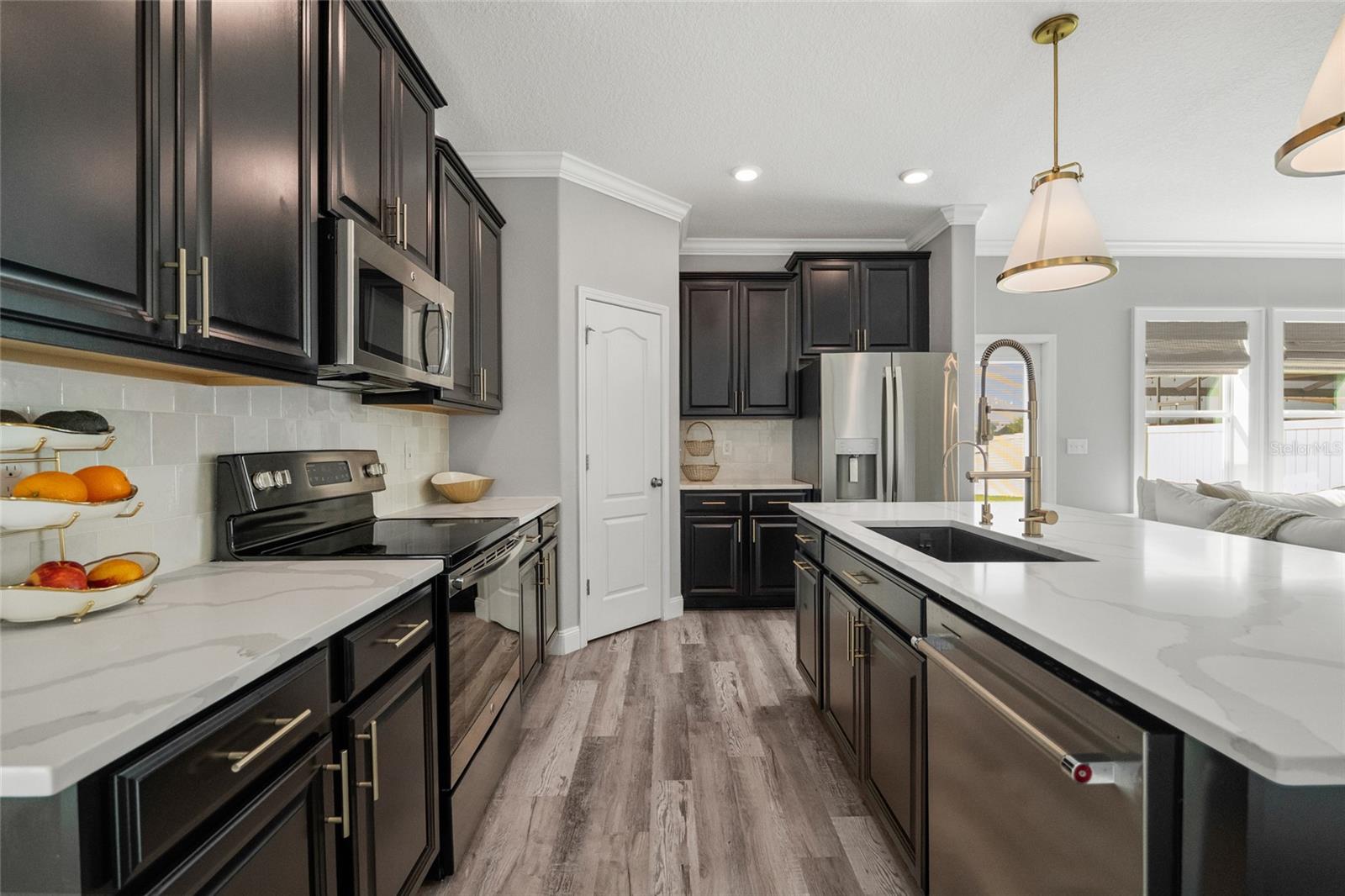 Image 16 of 52 For 11930 Lake Boulevard