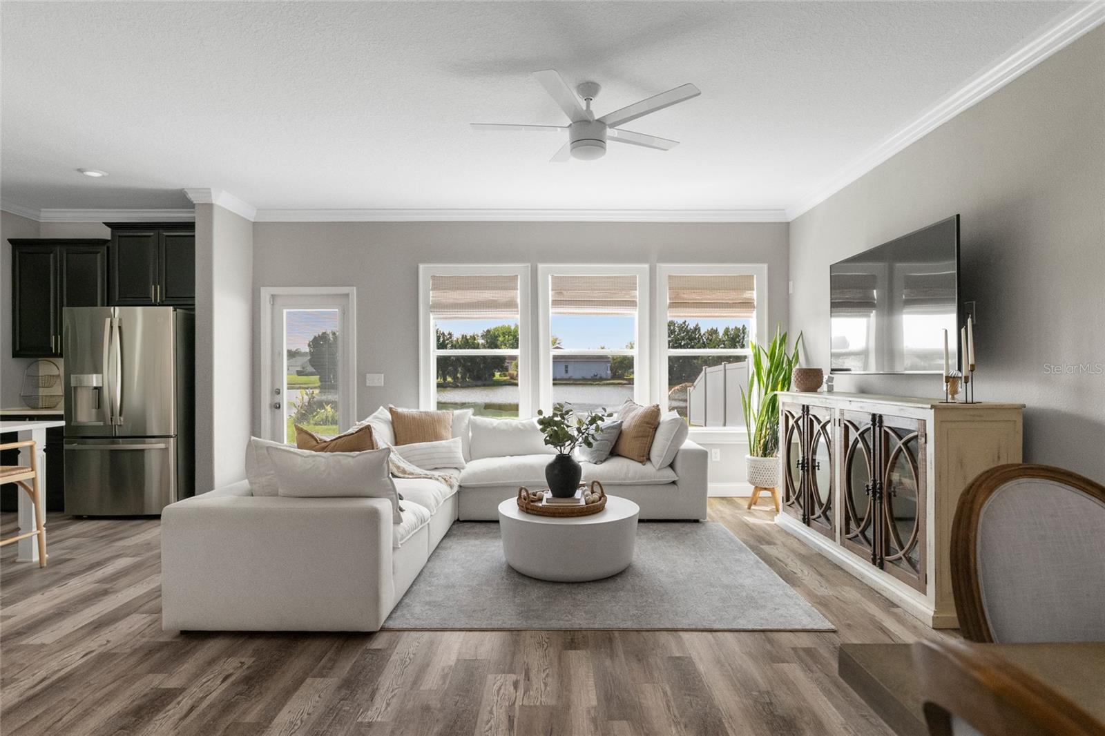 Image 2 of 52 For 11930 Lake Boulevard