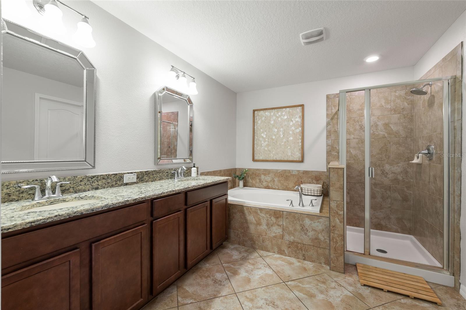 Image 23 of 52 For 11930 Lake Boulevard