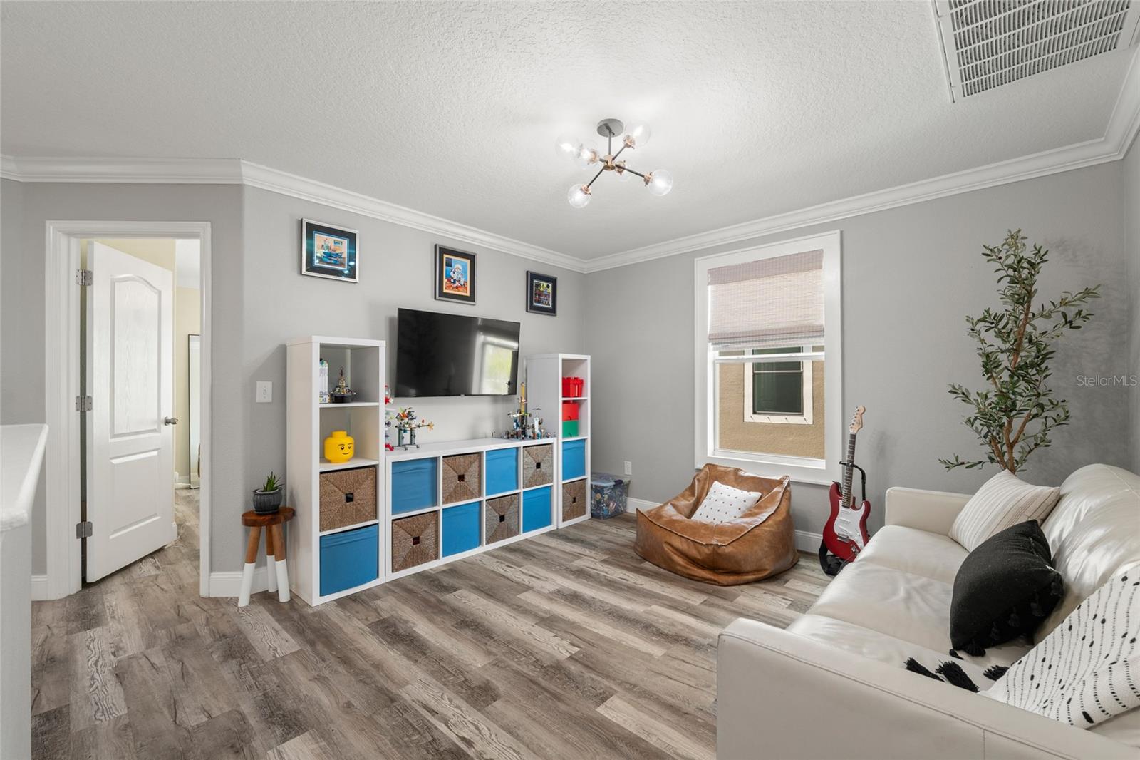 Image 26 of 52 For 11930 Lake Boulevard