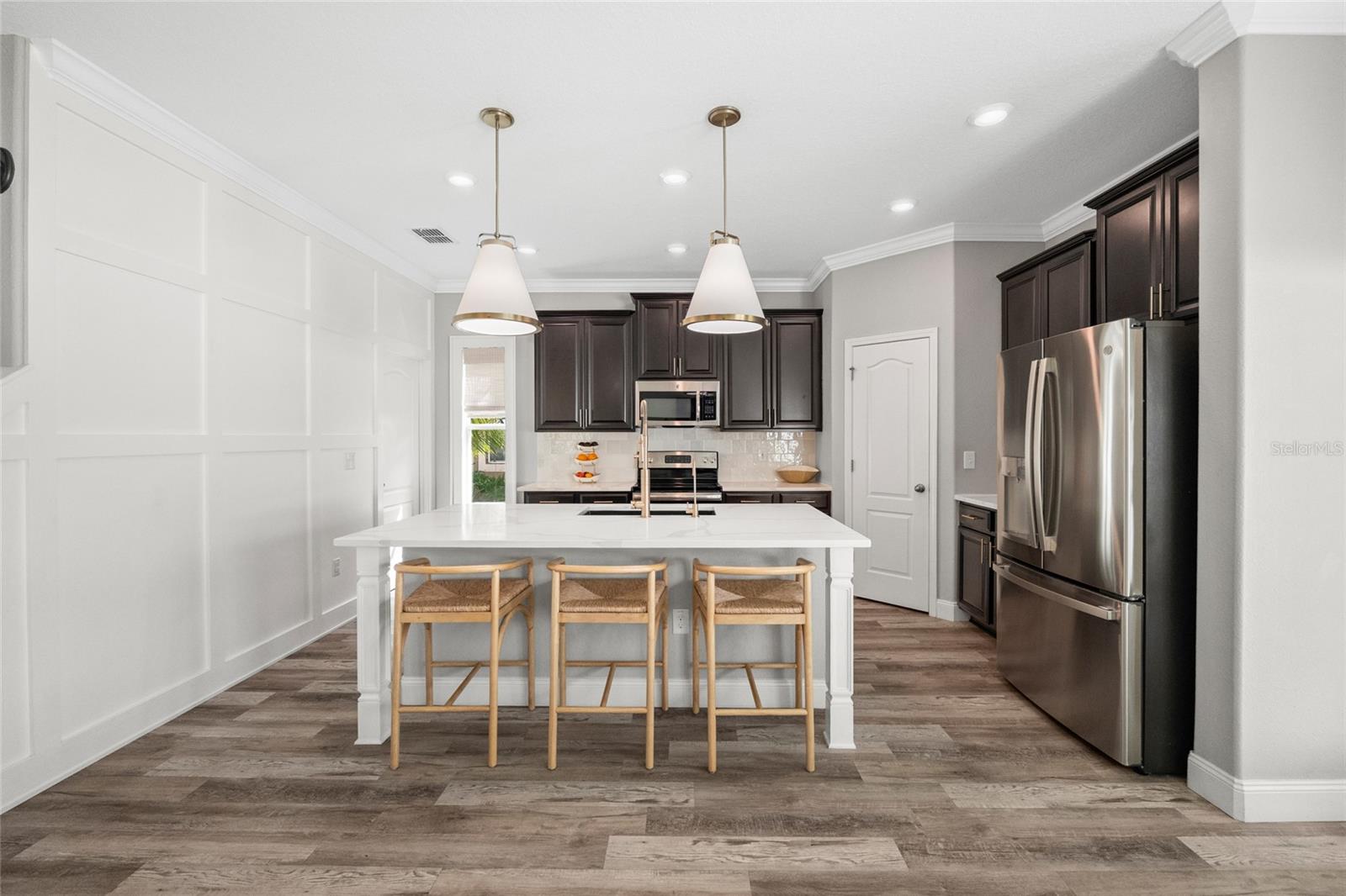 Image 3 of 52 For 11930 Lake Boulevard