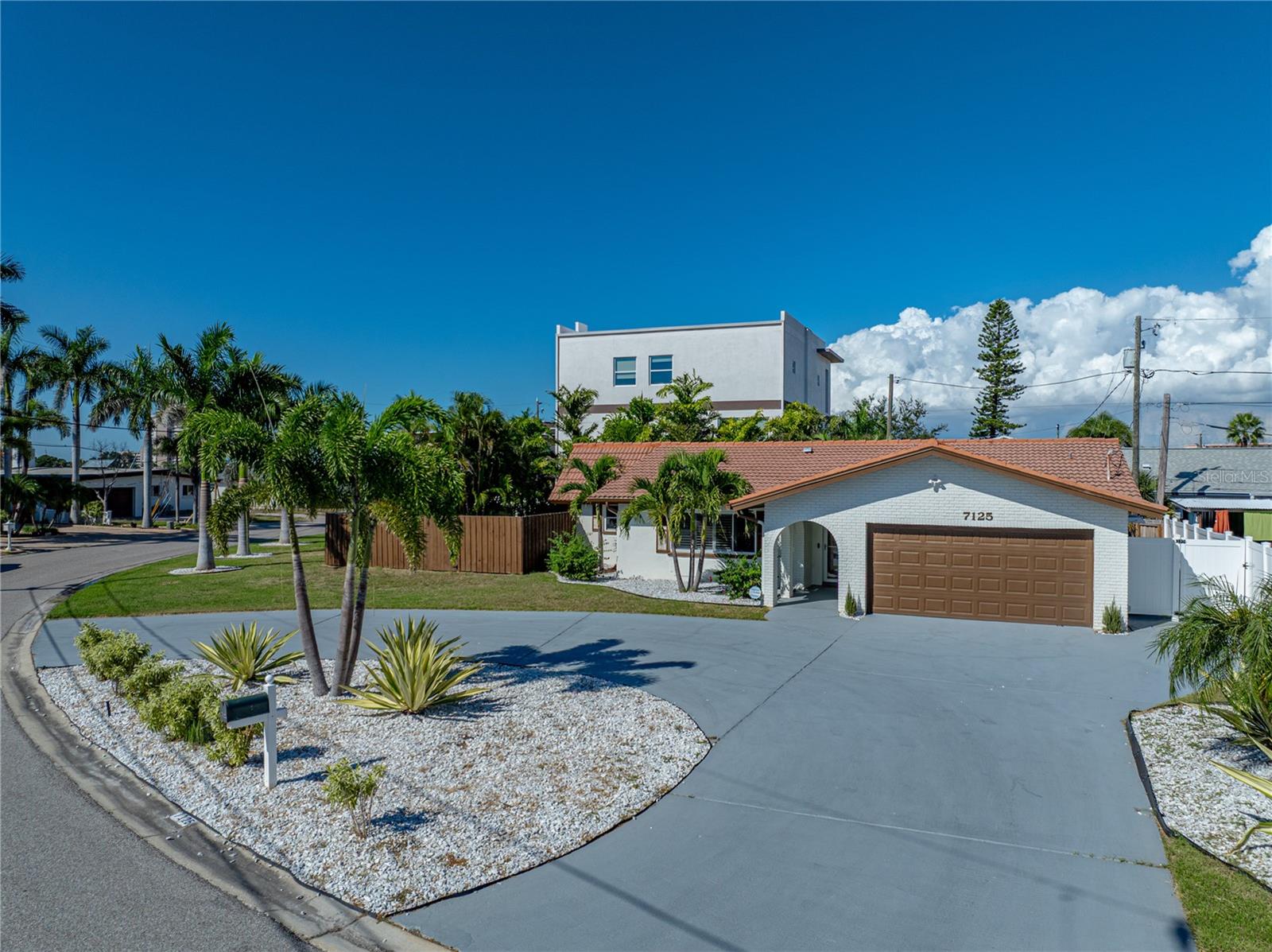 Image 2 of 62 For 7125 Shore Drive S