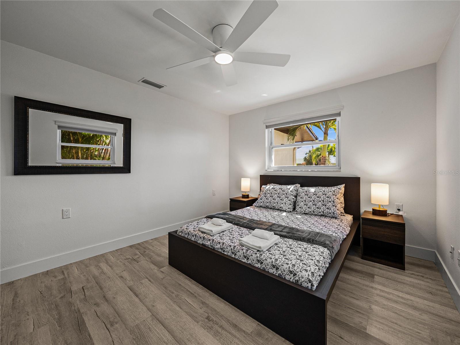 Image 36 of 62 For 7125 Shore Drive S