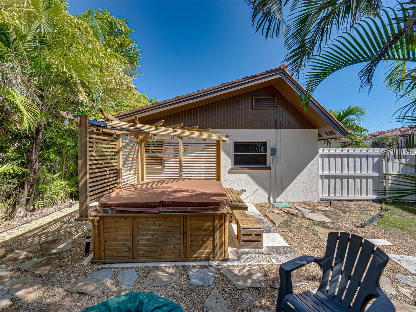 Image 46 of 62 For 7125 Shore Drive S