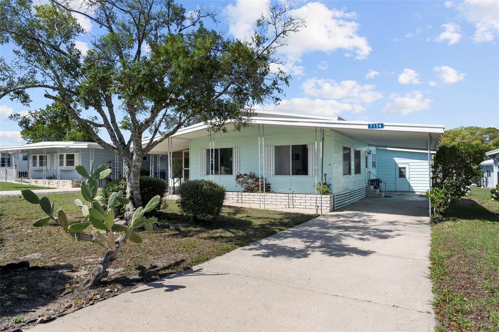 Listing photo id 2 for 7156 Fairlane Avenue