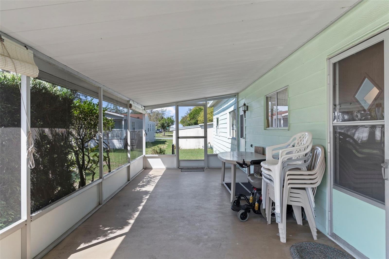 Listing photo id 7 for 7156 Fairlane Avenue